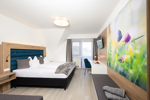 Doppelzimmer_Deluxe_petrol